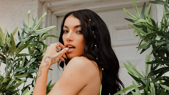 Hair Oil: How to Use It, What It Does, & the Benefits