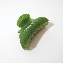 Load image into Gallery viewer, CLAW CLIP: GLITTER GREEN
