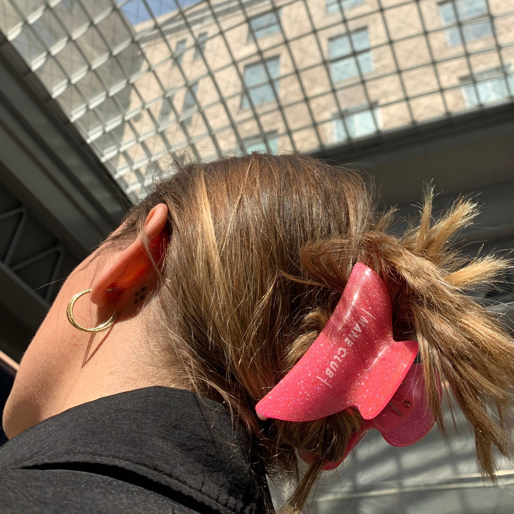 CLAW CLIP: GLITTER PINK – MANE CLUB NYC