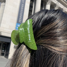 Load image into Gallery viewer, CLAW CLIP: GLITTER GREEN
